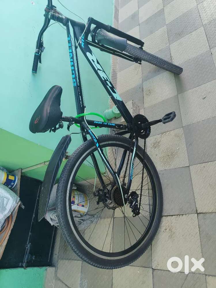 Good condition but frant tyres puncher