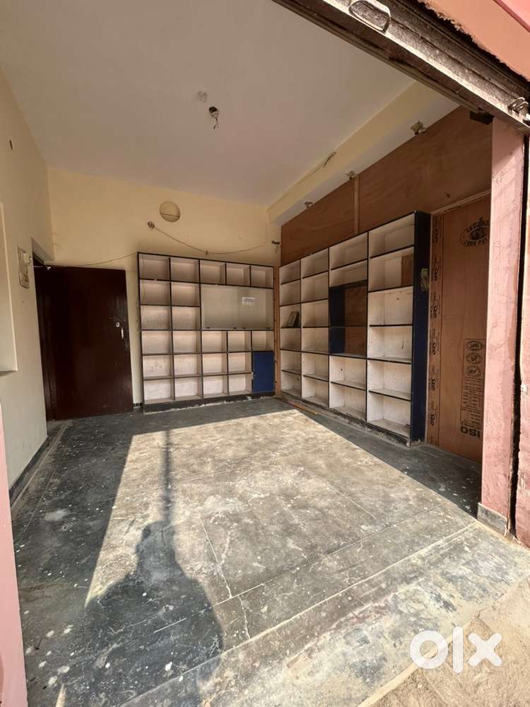 Shop available for rent