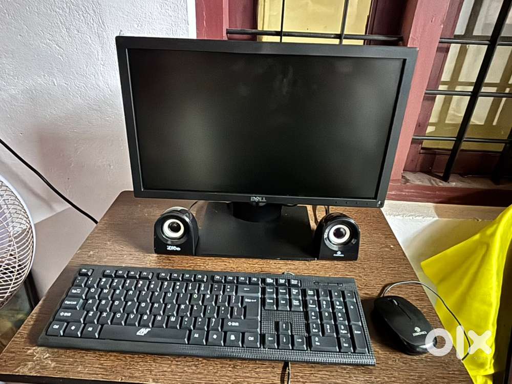 Intel Pentium 2.6GHZ Processor Desktop.