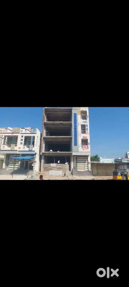 Commercial building available for rent or lease, Main road
