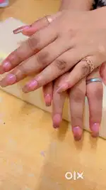 nail artist