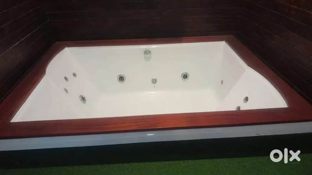 Oyester  Jacuzzi