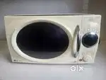 LG microwave in excellent condition