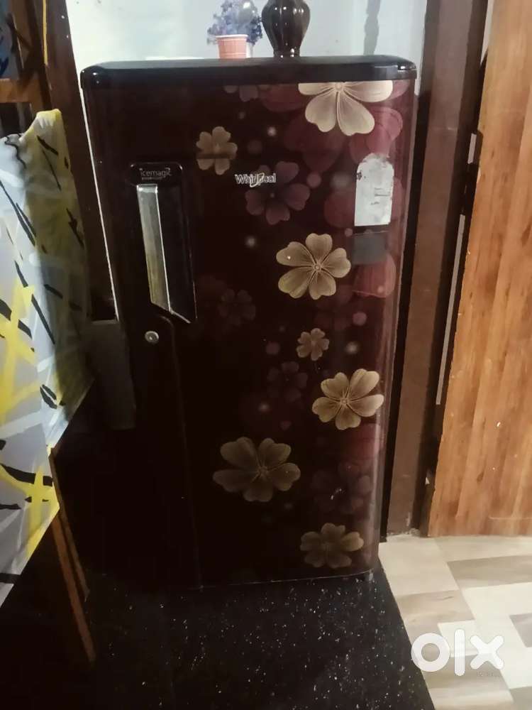 Good quality 1 year old fridge