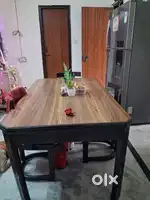 Dinning table with 4 chairs