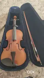 KADENCE VIOLIN WITH TUNER  NEW.