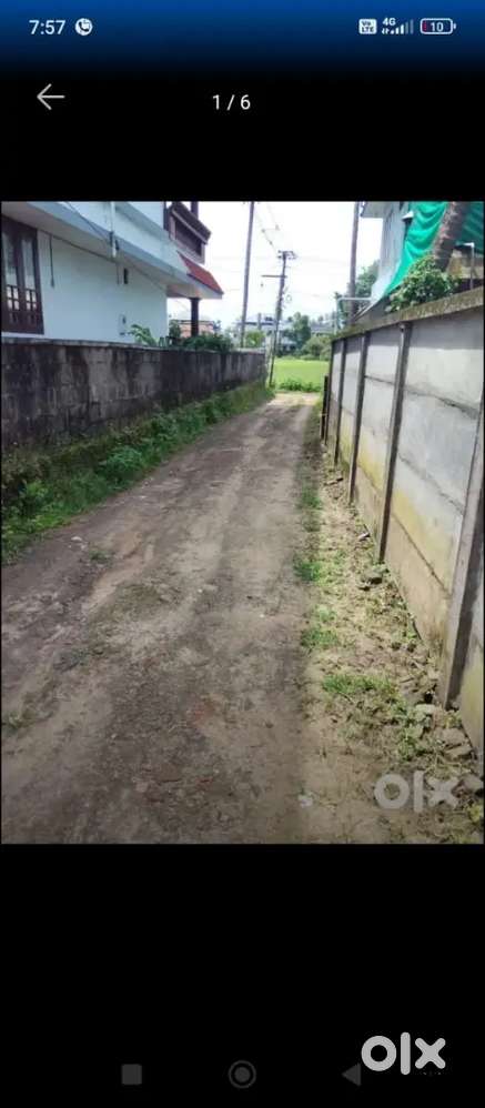 Plot in prime location