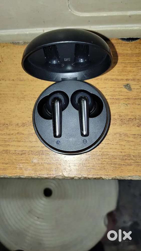 New Mivi branded earbuds