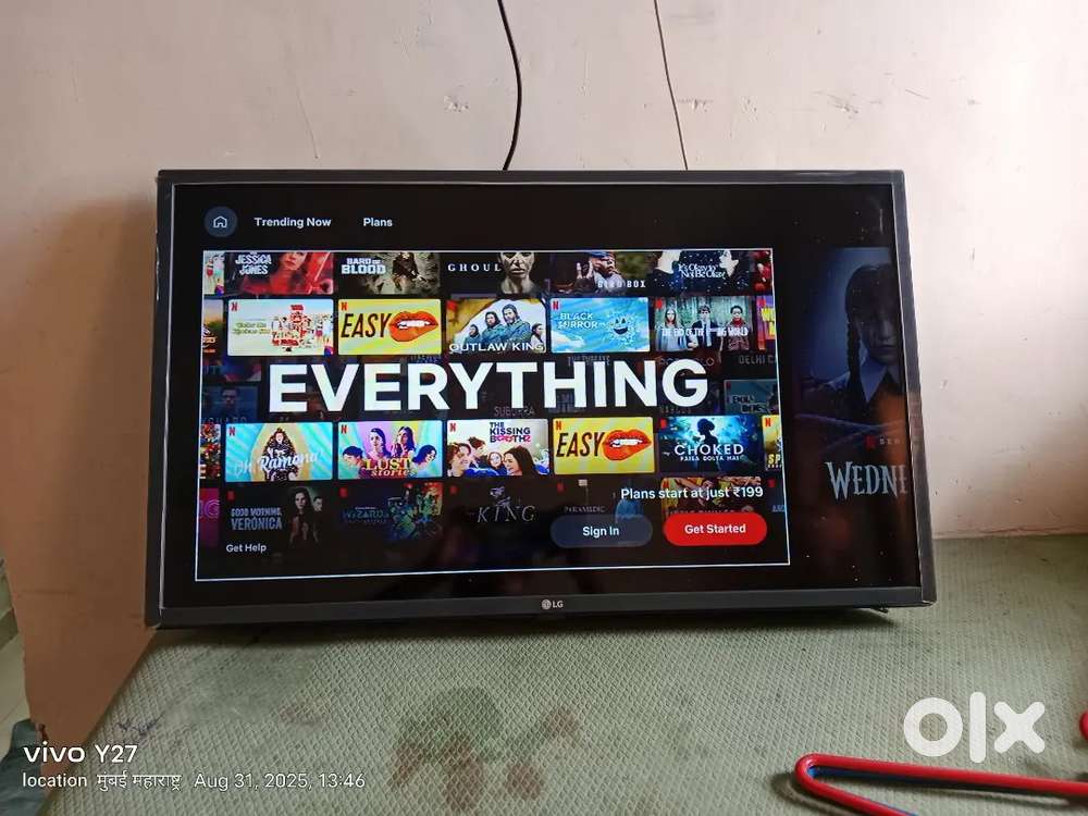 LG 32inch smart TV full HD 3year old very good picture quality