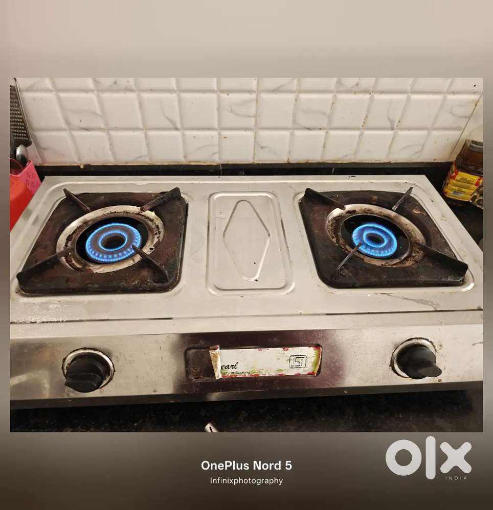 2-Burner Stainless Gas Stove–Good Condition+ Regulator & Pipe Included