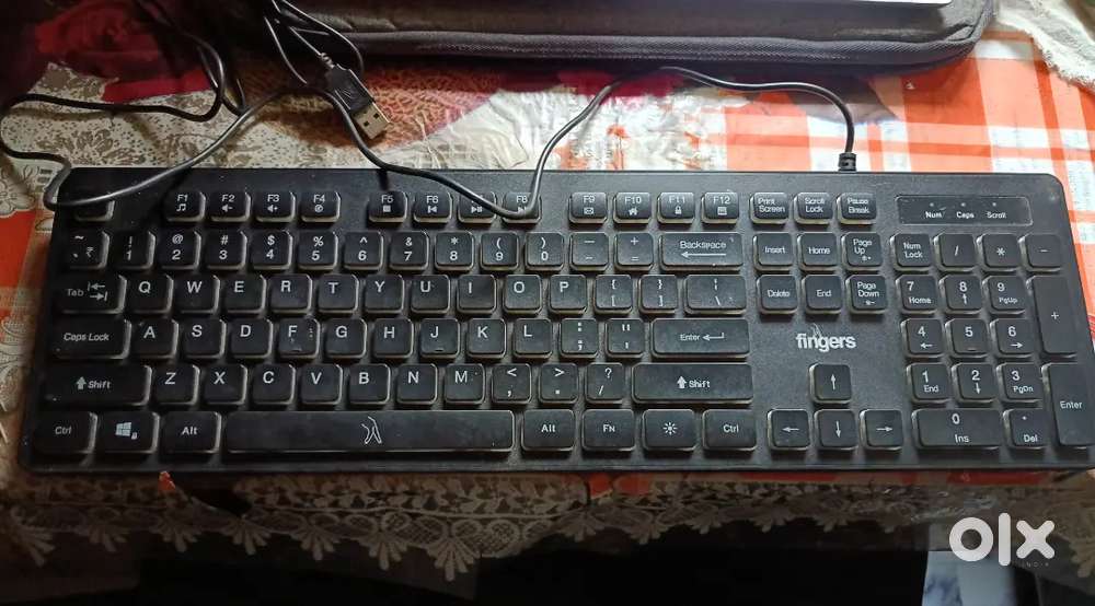 HCL & Fingers Moonlit Keyboard