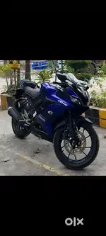 R15 V3 racing blue excellent condition
