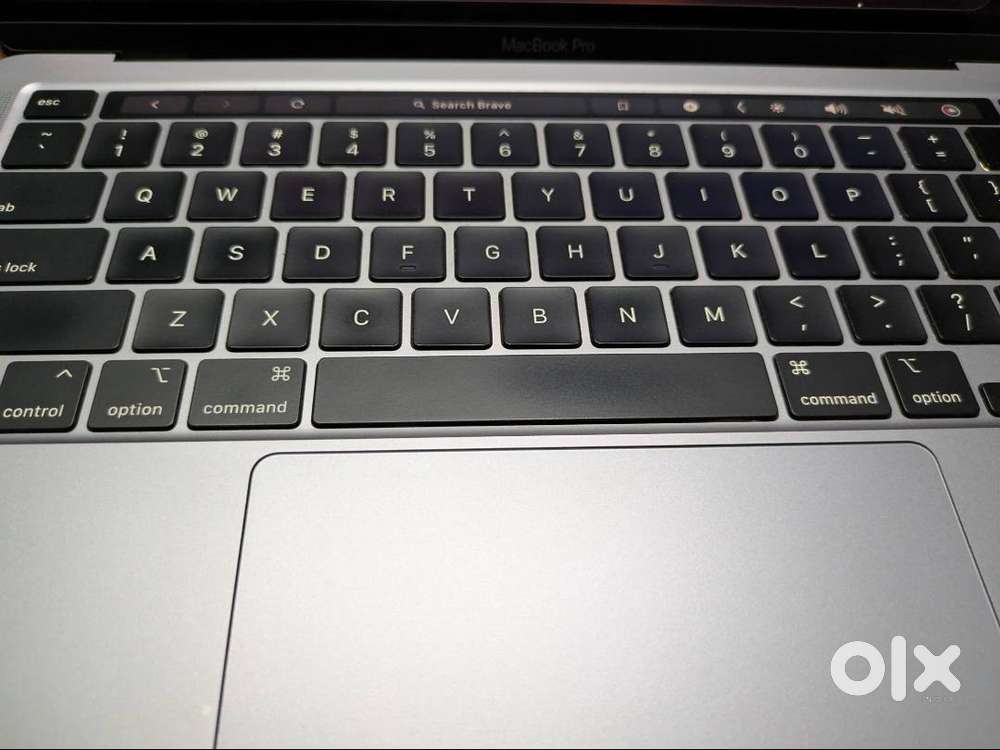 Macbook Pro i5 16gb/1TB 2021 Model