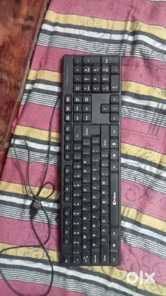 KiTech KB011 Wired USB Multi-device Keyboard (Black)