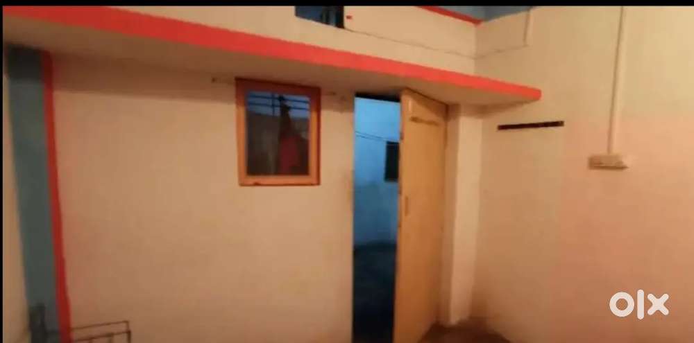 Single rooms available for rent