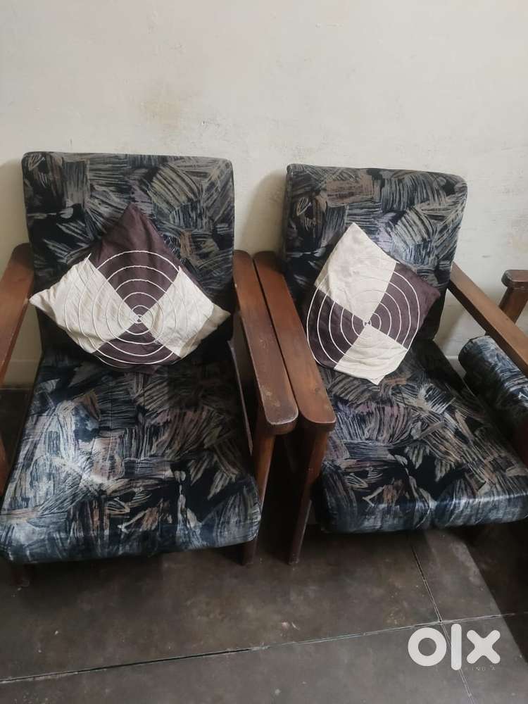 SOFA SET 5 Seater 2 years old only