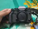 Fujifilm x-T2 with 2 lens and 4 battery..