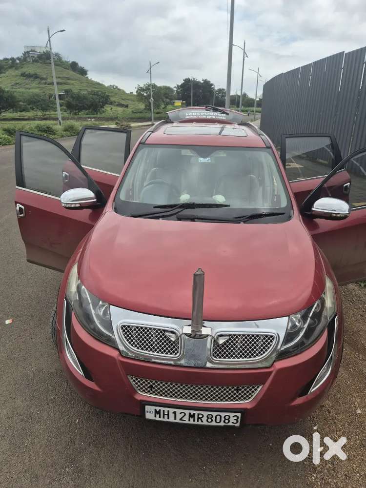 XUV500 W10 (Top-end Variant)