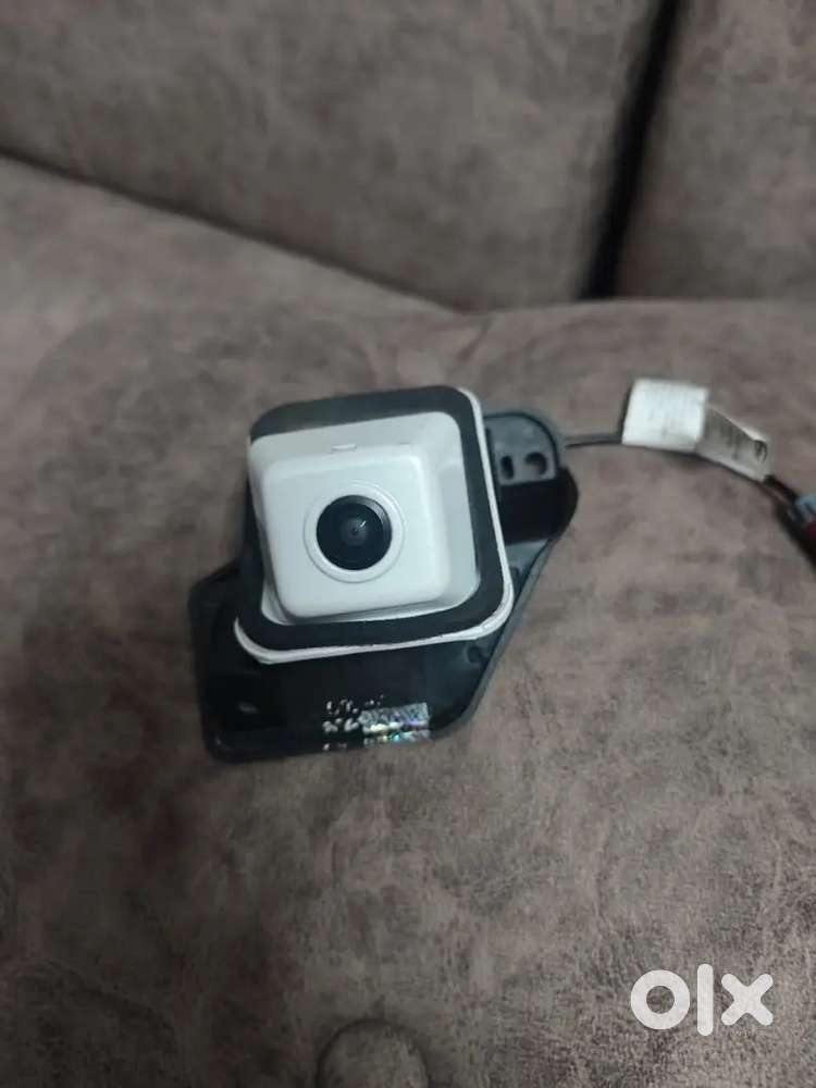 Mahindra XUV 700 top model camera