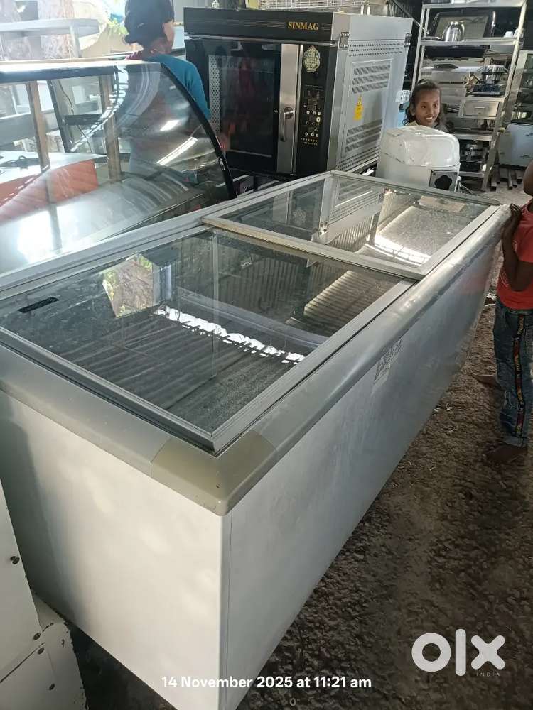 Icecream freezer cold fridge chest freezer glass door