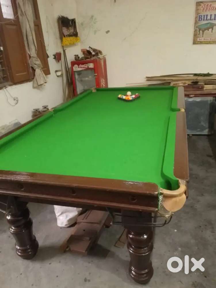 Pool table