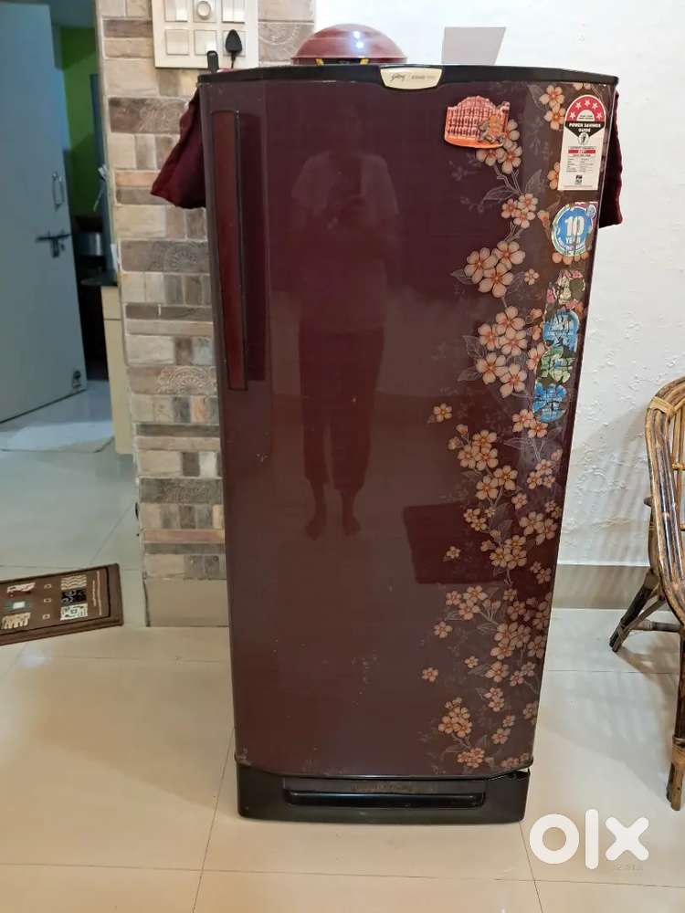 Godrej  EDGE 220