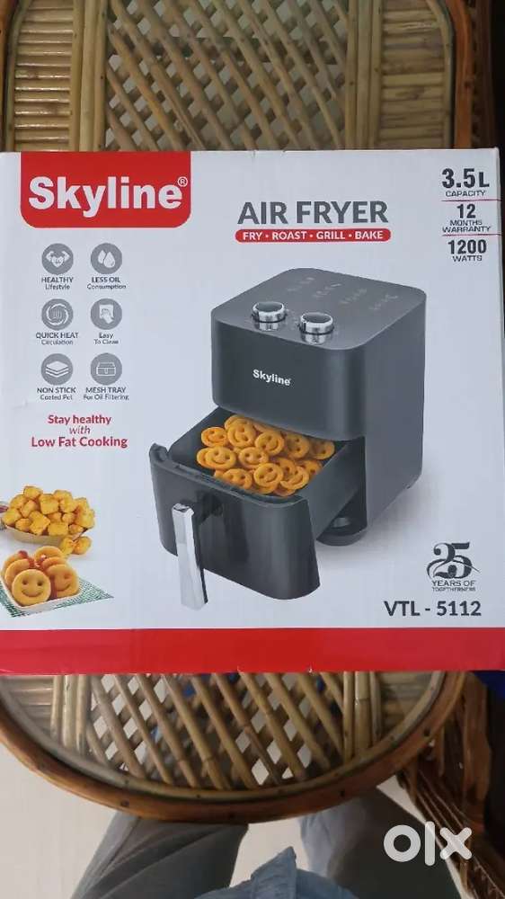 AIR FRYER Brand New. Unused. For light oil cooking.