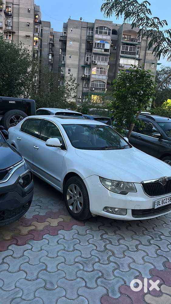 Skoda Superb 1.8 Elegance TSI AT, 2013, Petrol
