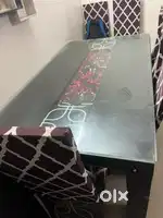 6 seater Dining table with chair