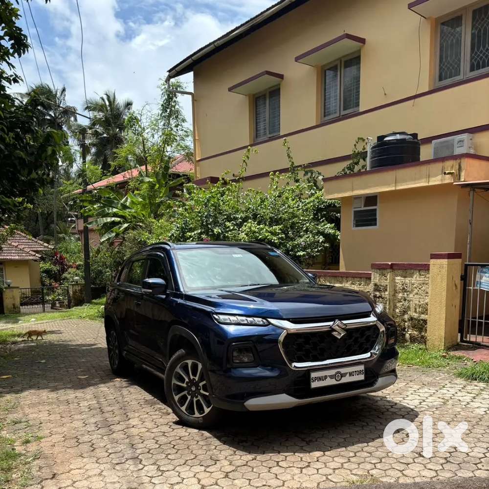 Grand vitara alpha smart hybrid 2023 shwroom maintnd  no body replcmnt