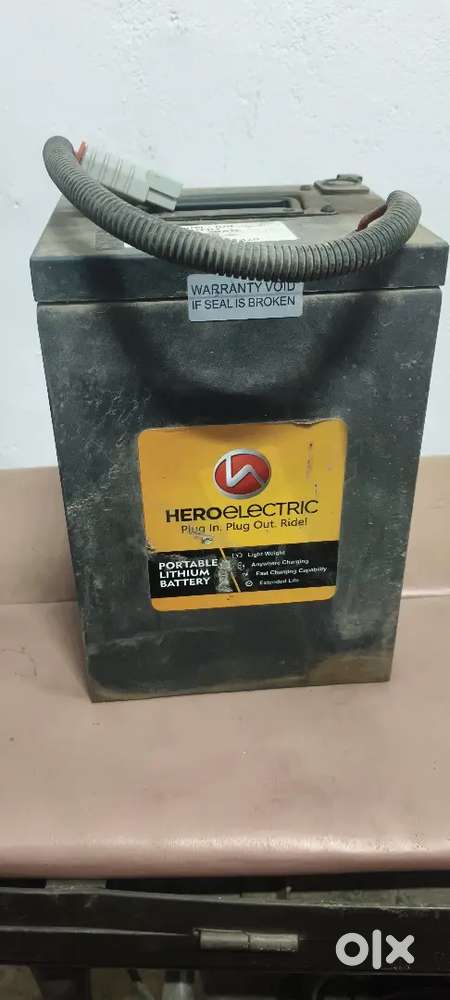 lithium ion battery 51.2v.      30mh.