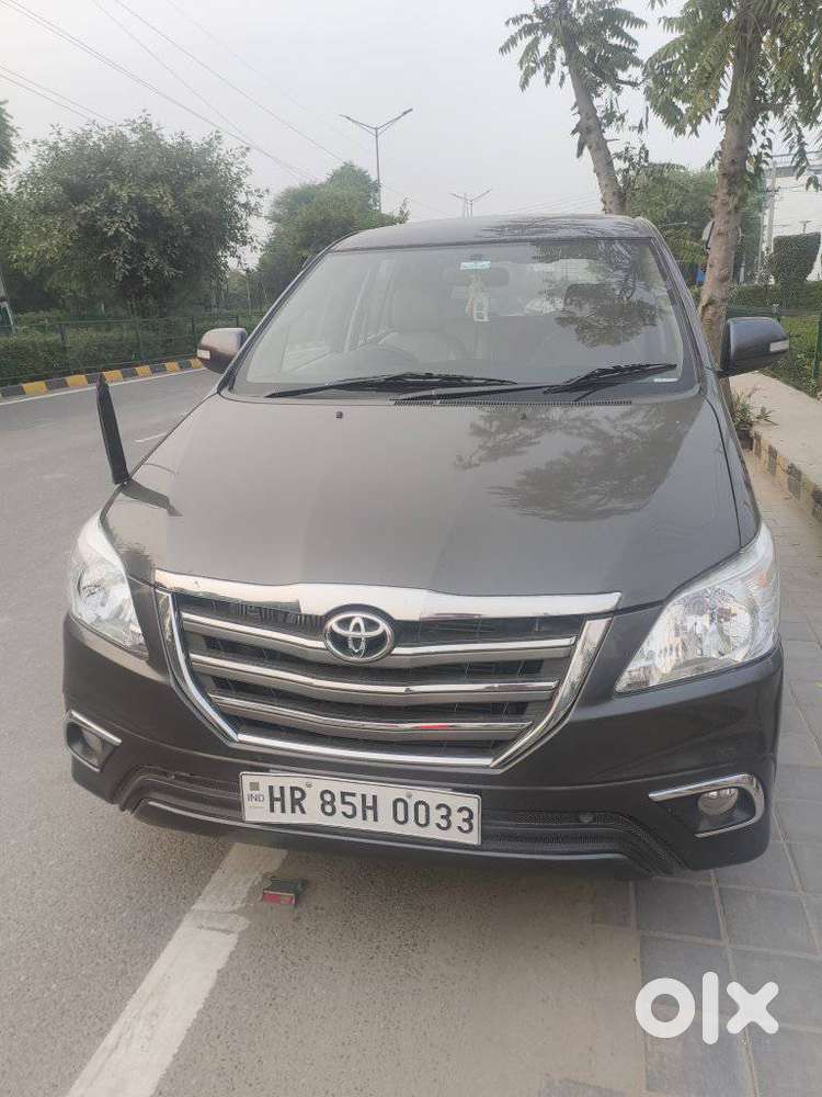 Toyota Innova 2.5 VX 8 STR, 2015, Diesel