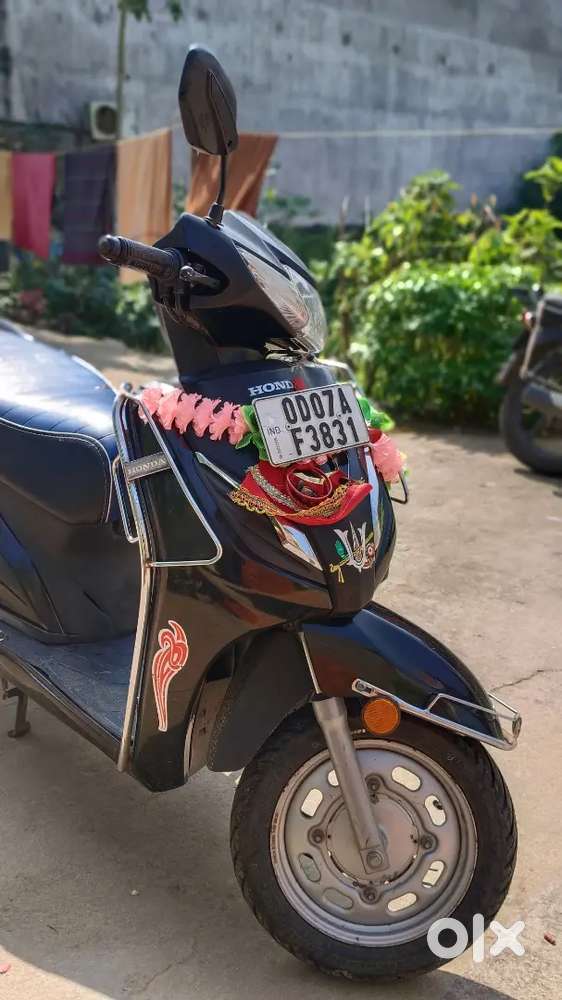 Single hand , super speed, mileage 45km/ltr.