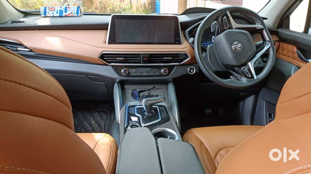 MG Gloster 2020 Diesel, Neat interior & Good condition car.