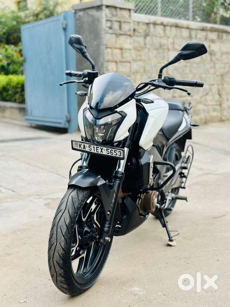 BAJAJ DOMINAR 400