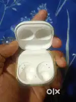 Samsung  charging case