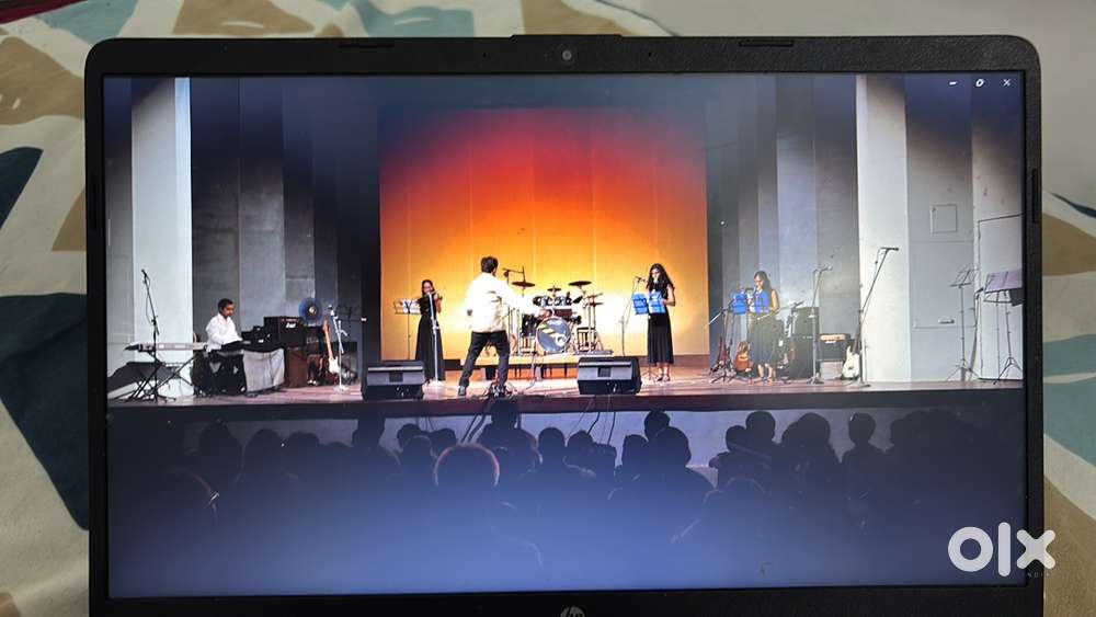 HP laptop for sale 1+ yrs old