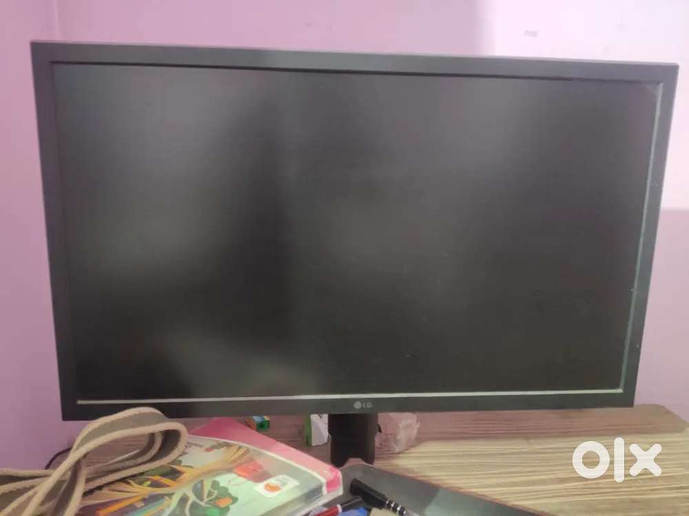 LG ULTRAGEAR 24 INCH 144HZ MONITOR IN GOOD CONDITION