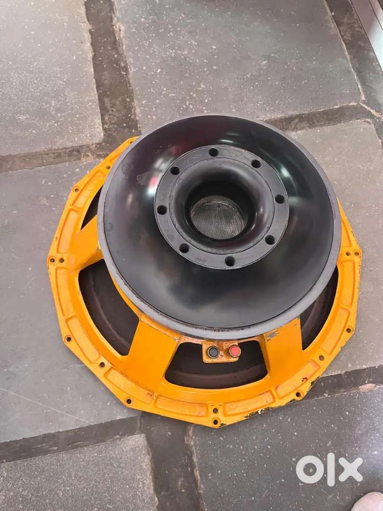 18 inch 6 bass 1800 watt sell and exchange