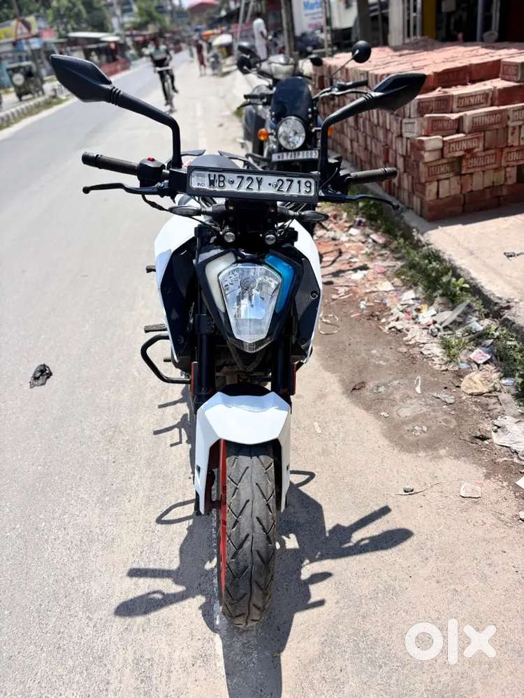 2022 model A1 condition