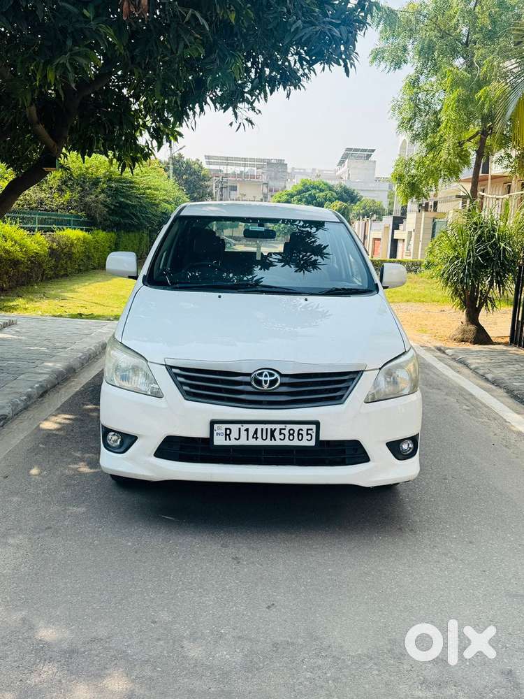 Toyota Innova 2.5 G (Diesel) 8 Seater, 2015, Diesel