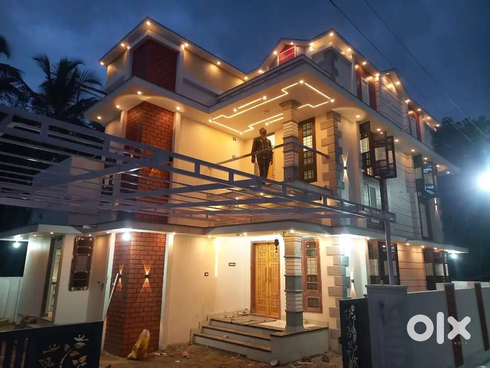 New house for sale Kazhakoottam Panimoola