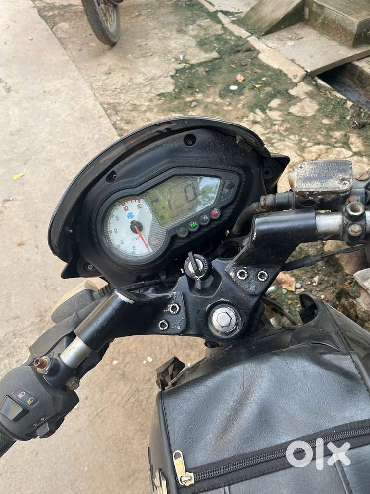 Pulsar 150