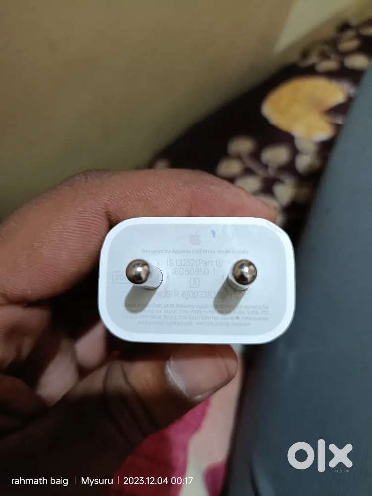 Apple original adapter 20 watts