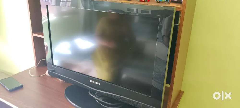 Samsung 28 inch TV