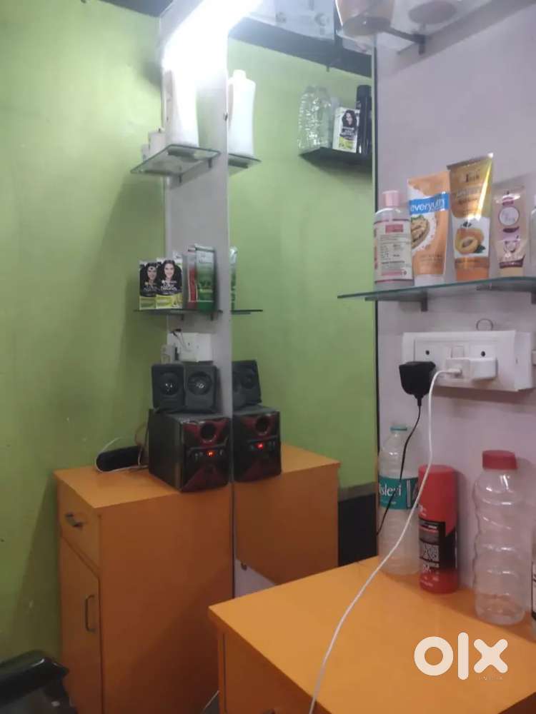 Need a hair stylist in Lucknow