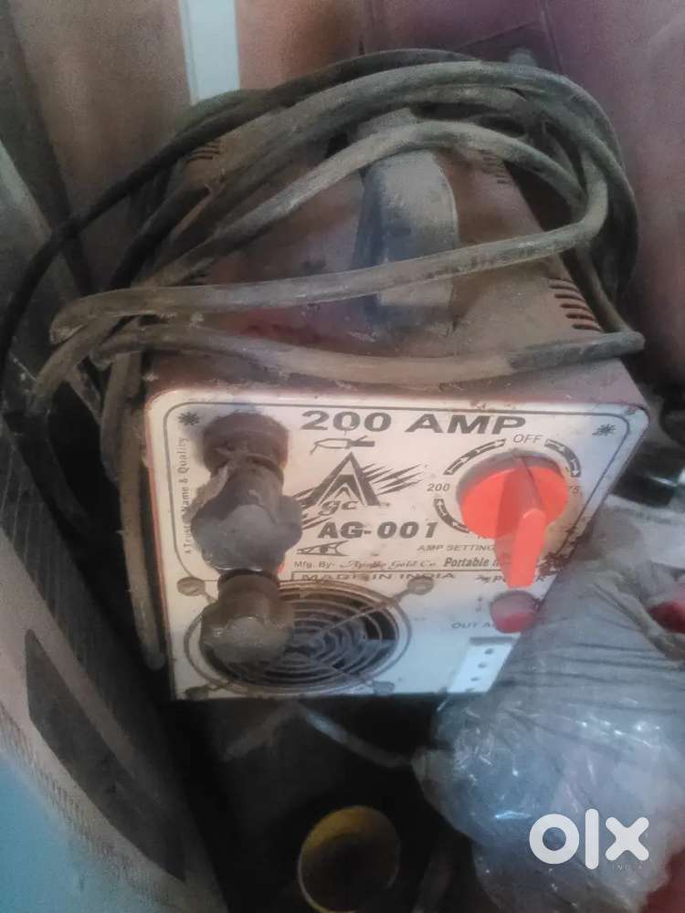 Portable welding machine