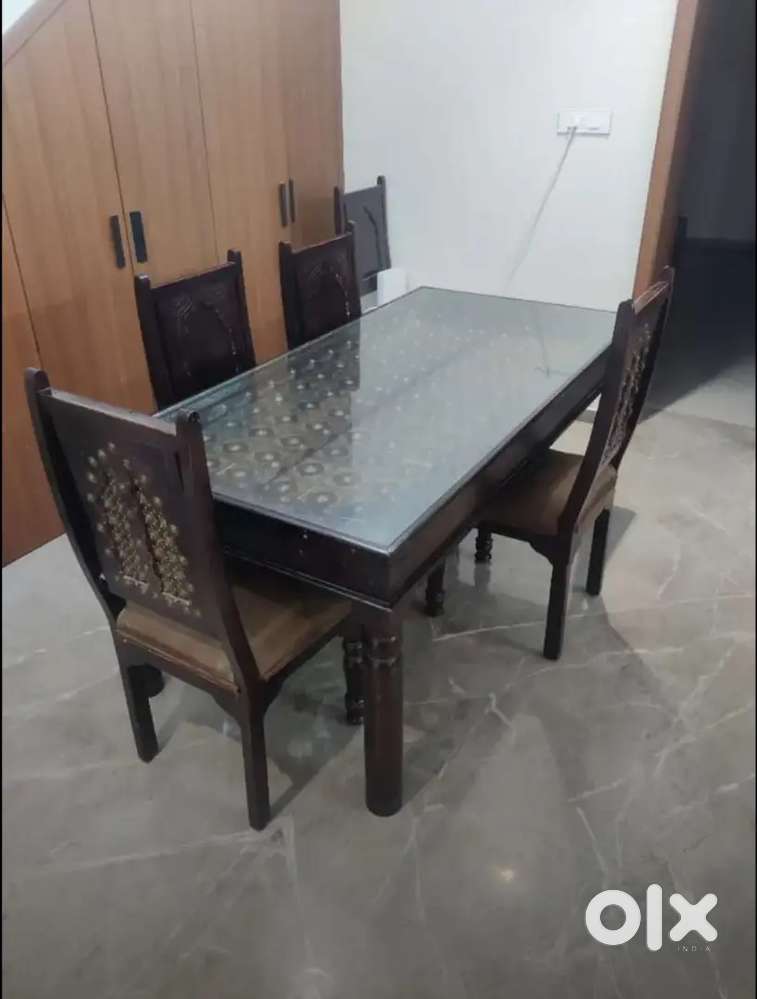 Dinning table