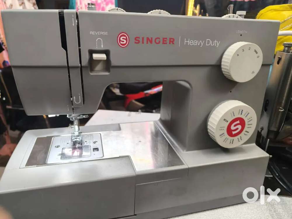 SINGER SEWING MACHINE 4423