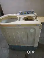 वाशिंग मशीन अच्छी है बहुत अच्छी कंडीशन में है